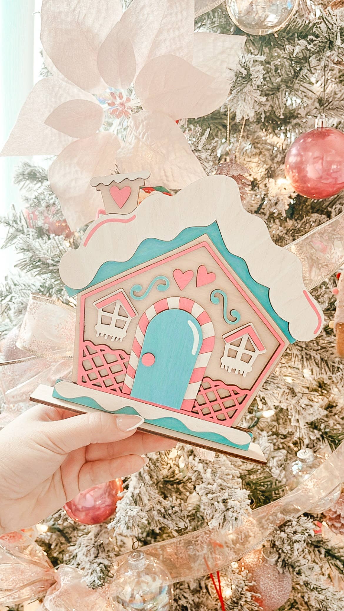 Kid's Paintable Gingerbread House - Christmas DIY