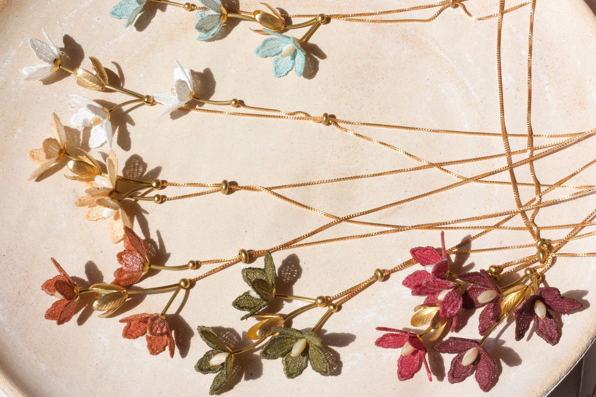 Tiaré necklace